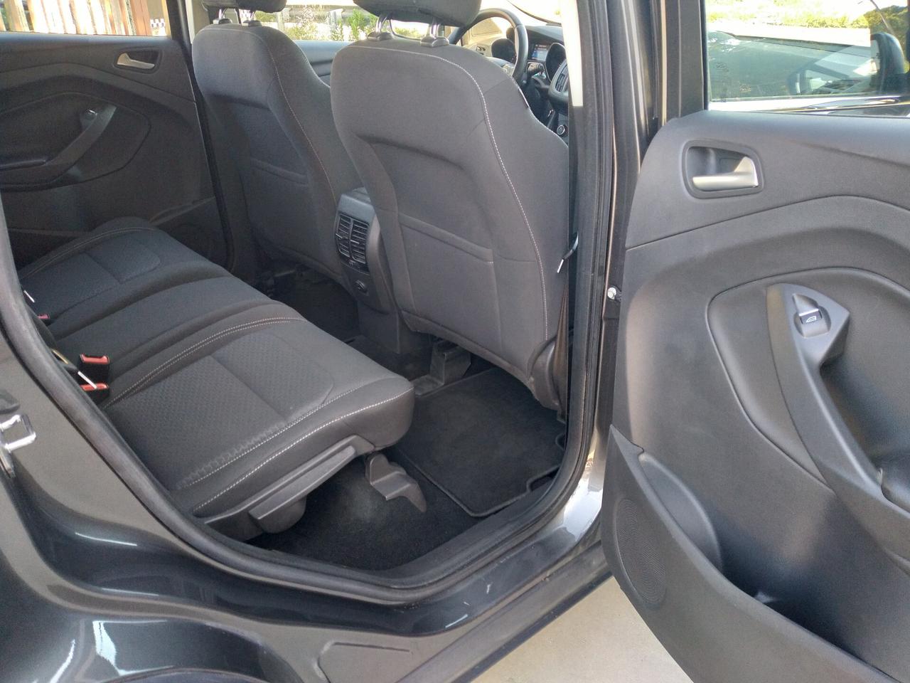 Ford Kuga 1.5 TDCI 120 CV S&S 2WD Titanium