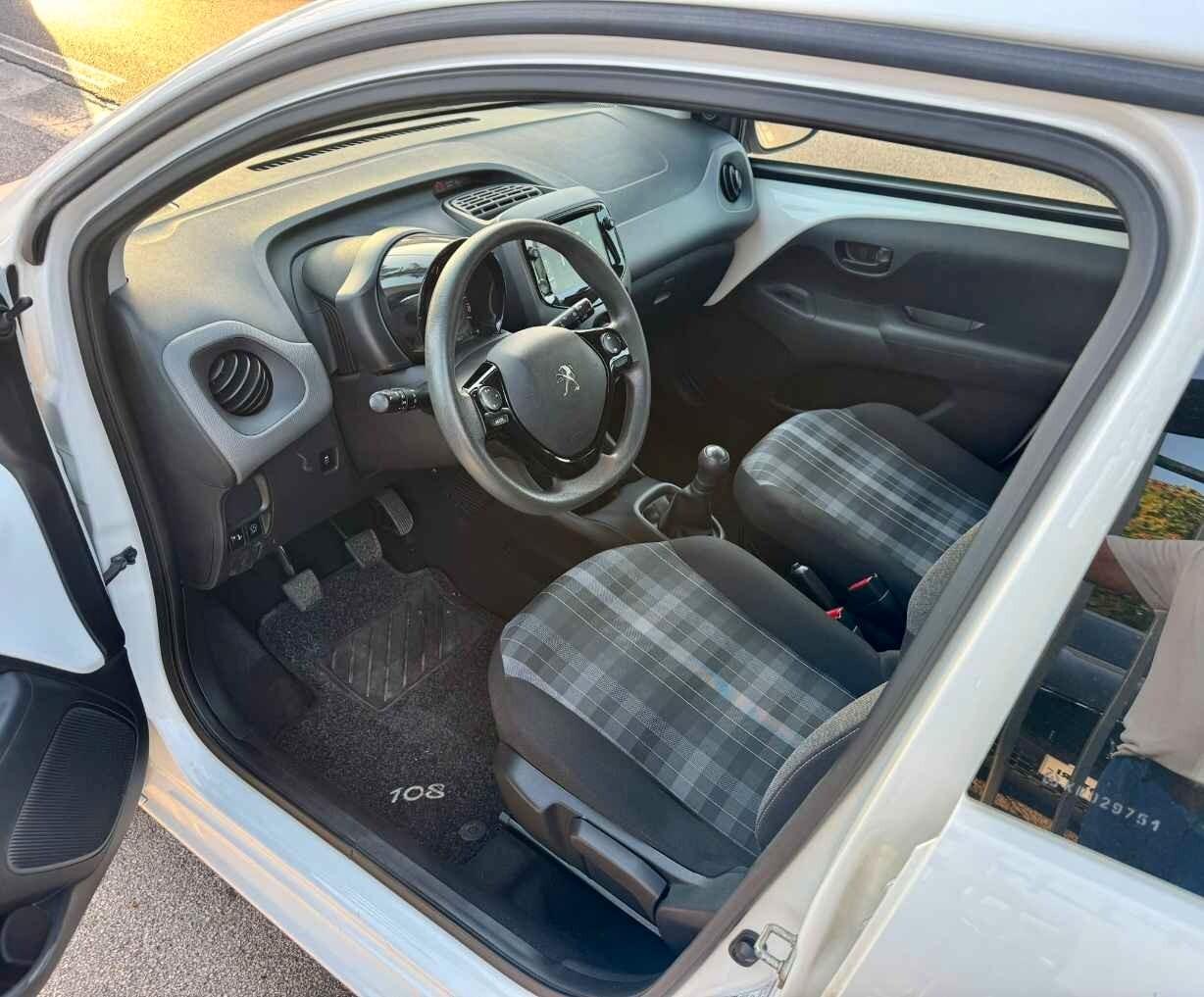 Peugeot 108 1.0 VTi 72CV 5 porte Active