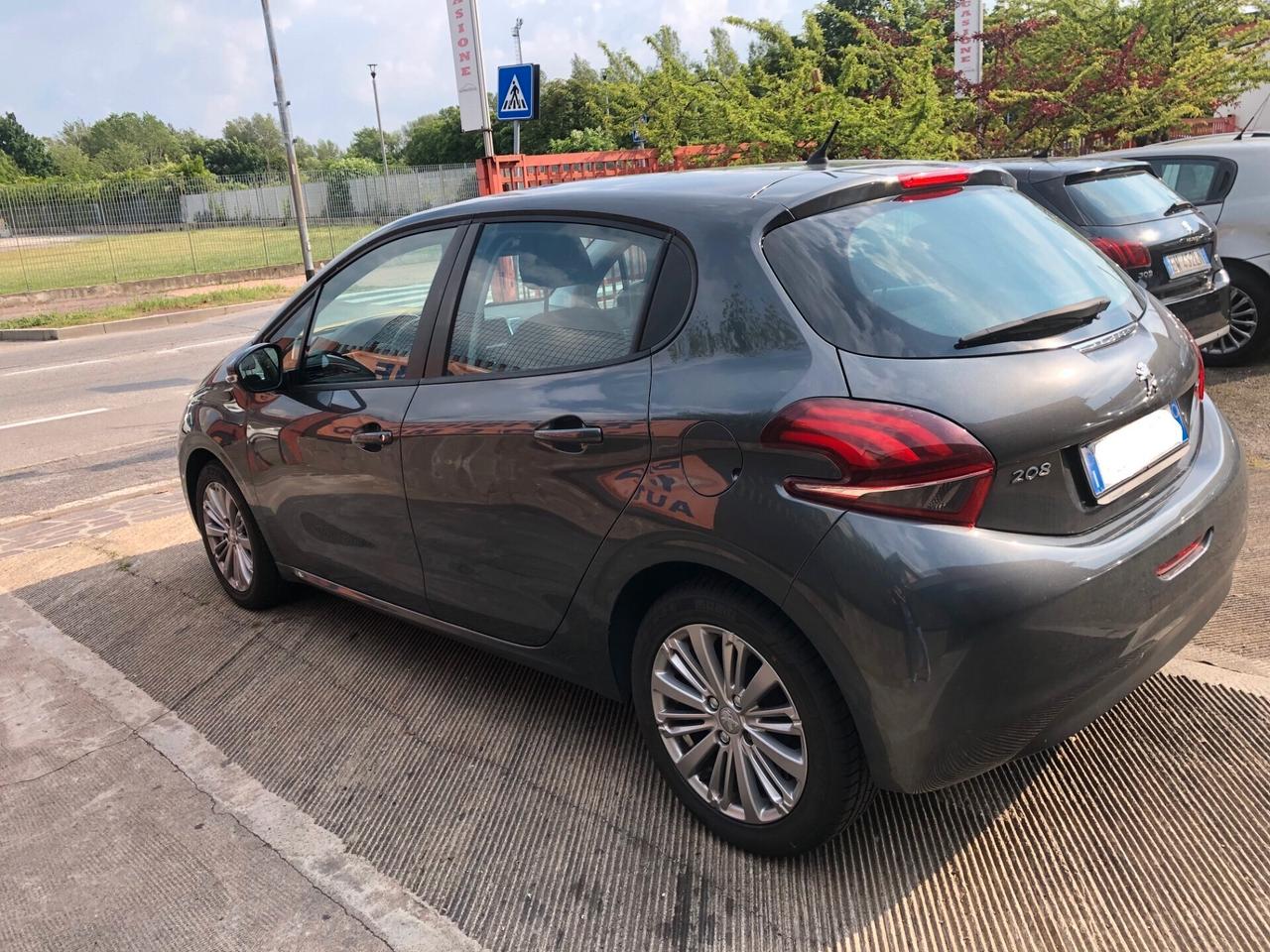Peugeot 208 PureTech 82 5 porte active