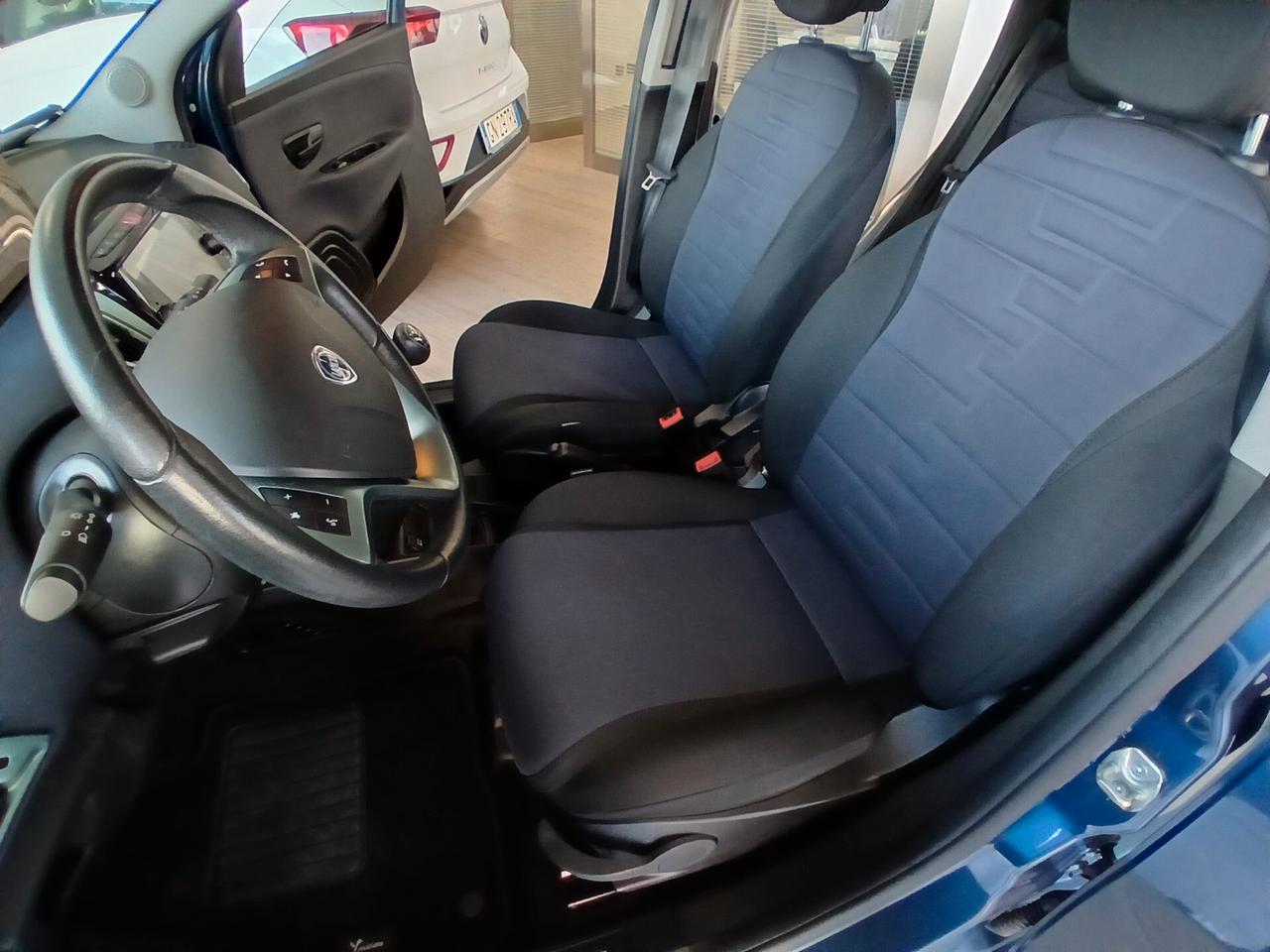 Lancia Ypsilon 1.0 HYBRID 70CV GOLD 2023