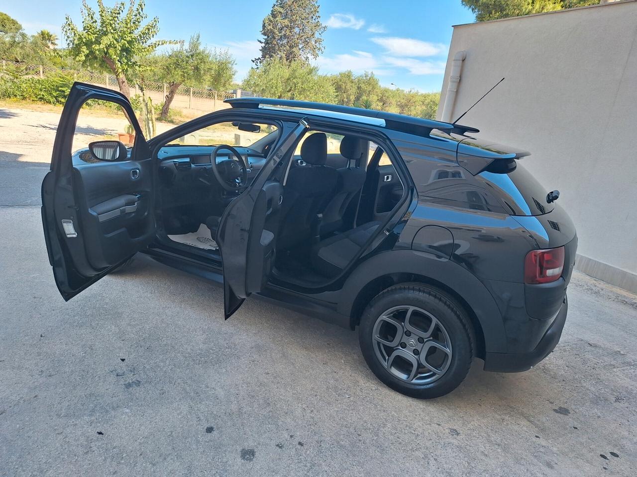 Citroen C4 Cactus 1.6 HDI Shine TETTO NAVI 2017
