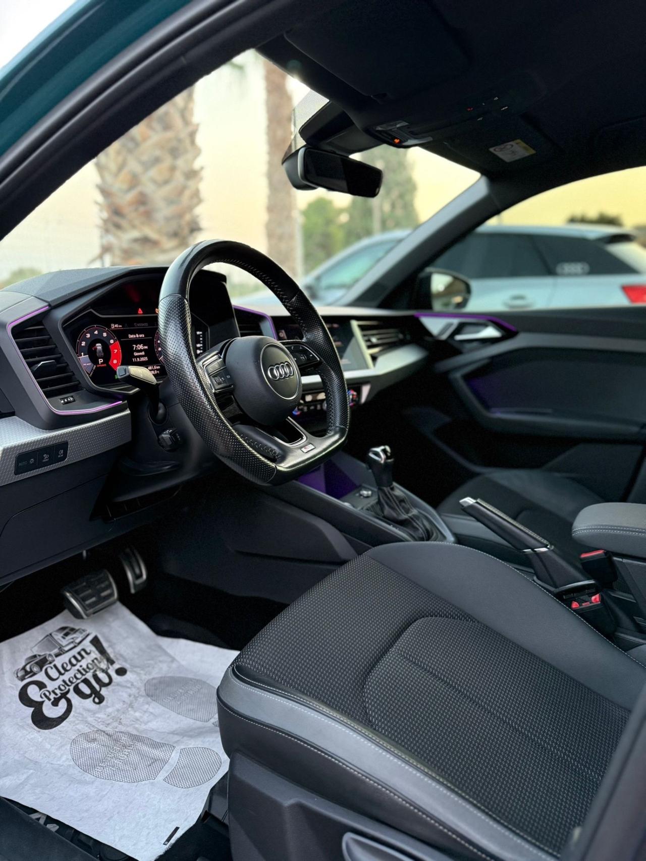 Audi A1 SPB 40 TFSI S tronic Identity Black
