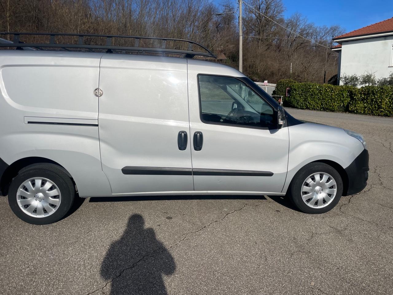 Opel Combo 1.6 diesel con 83.000km