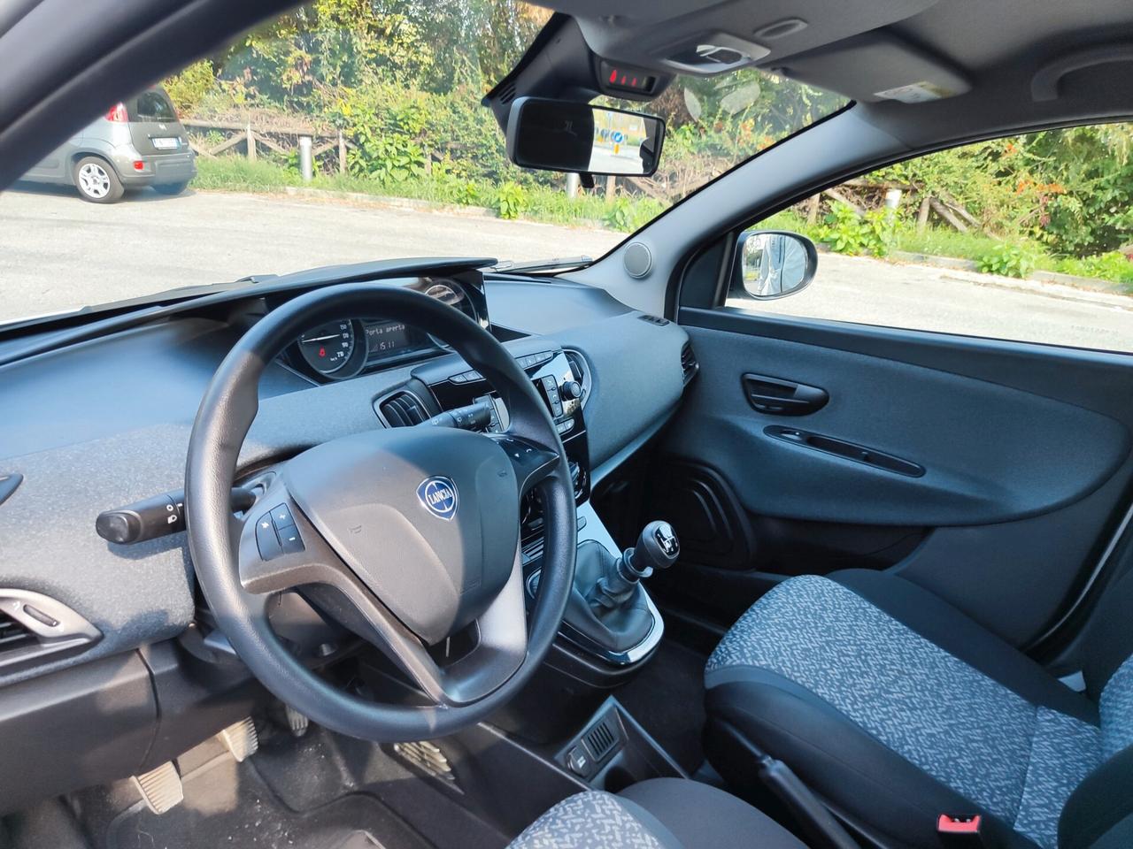 Lancia Ypsilon benzina metano