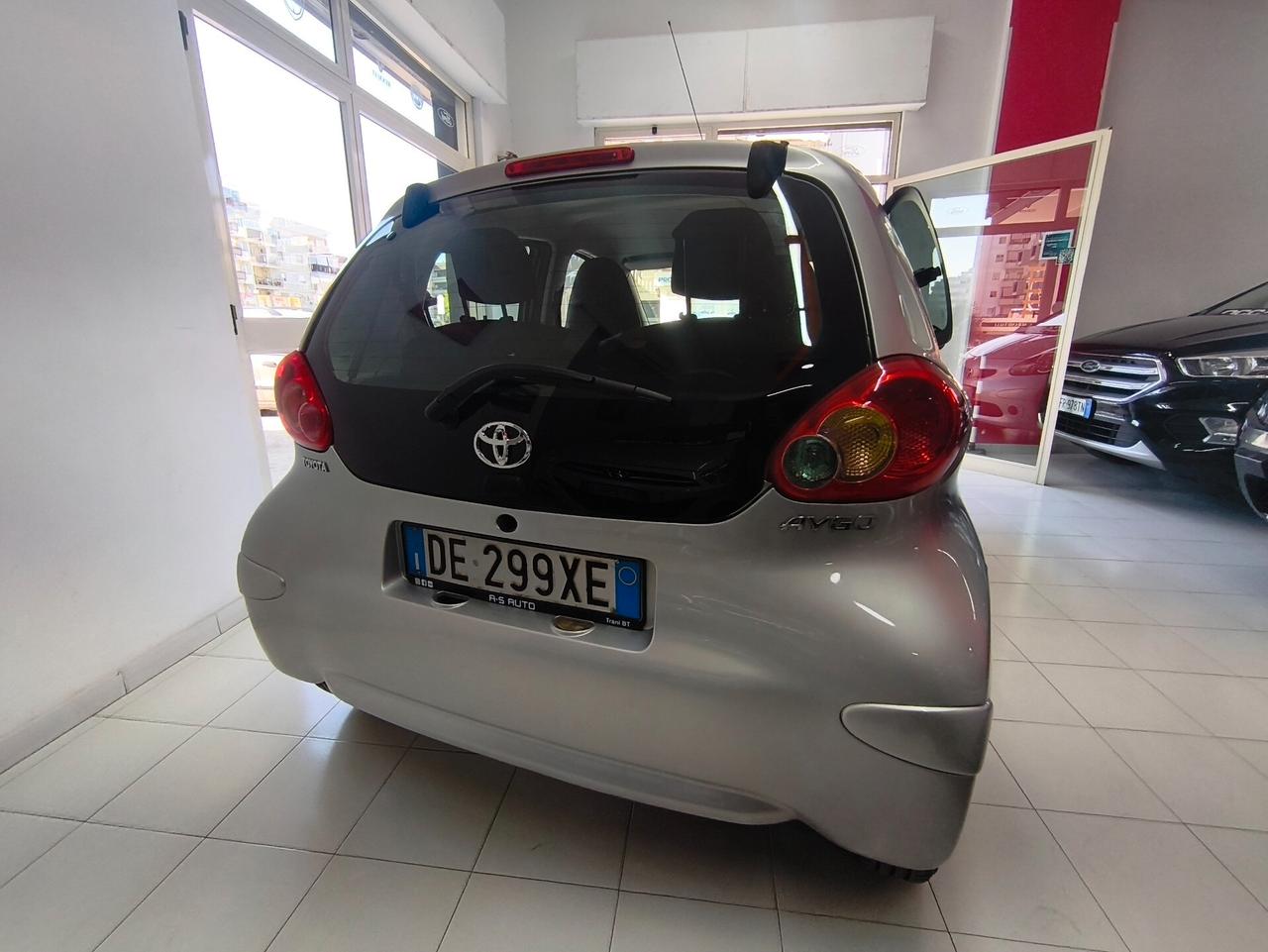Toyota Aygo 1.0 12V VVT-i 5 porte Sol