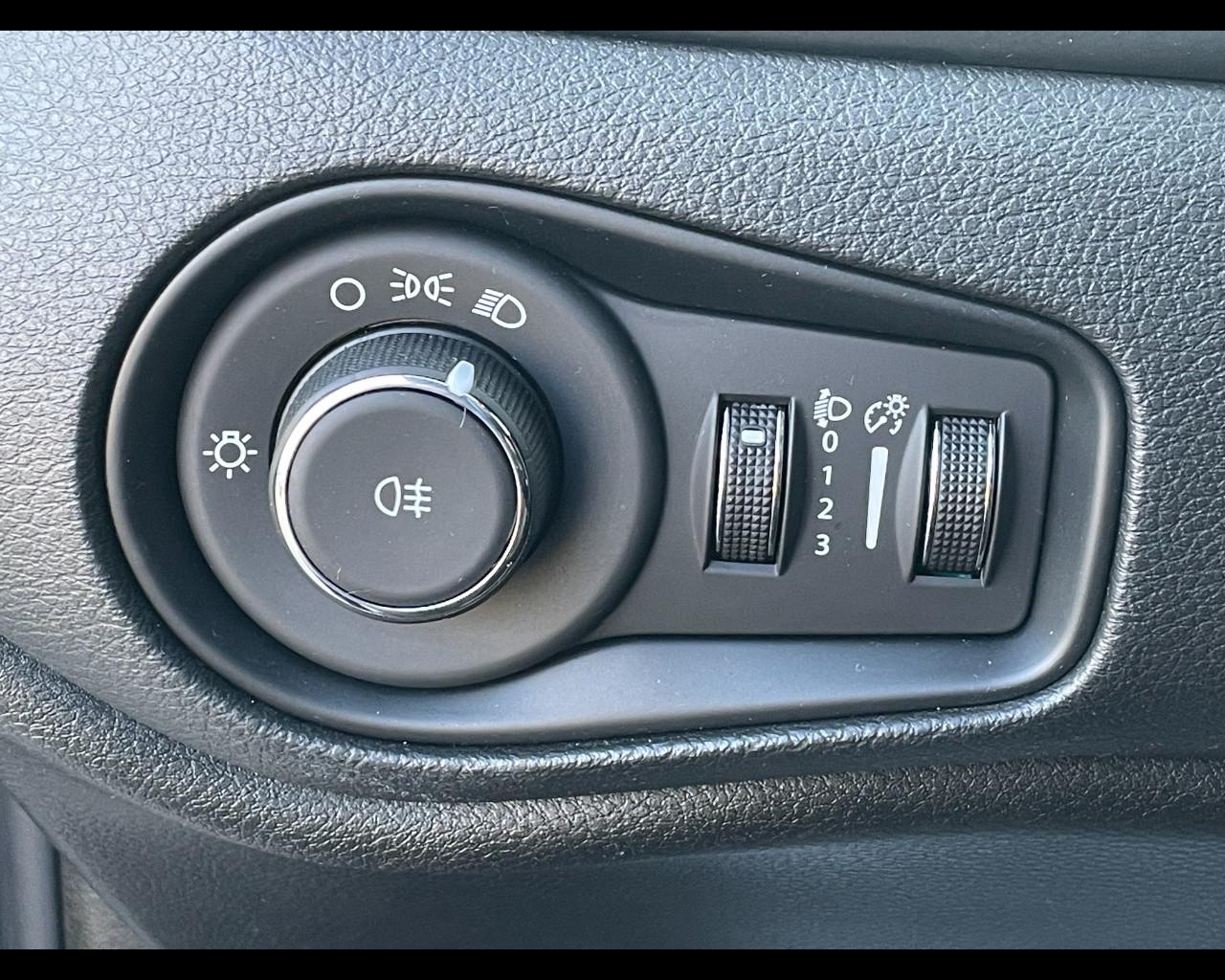 JEEP Renegade E-Hybrid My23 Longitude (Stock) 1.5 Turbo T4 E-Hybrid 130cv Fwd