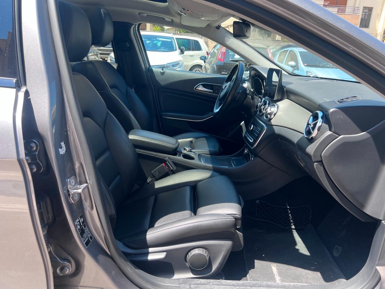 Mercedes-benz GLA 200 d 136cv SPORT auto TETTO/NIGHT/PELLE/18; PERFETTA!!