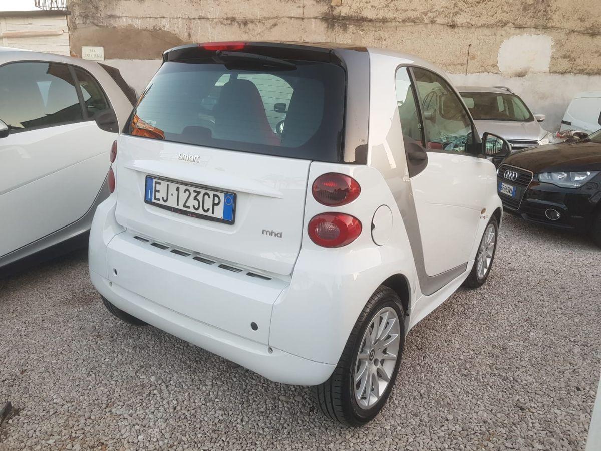 SMART - Fortwo - 52 kW MHD coupé White Tailor Made