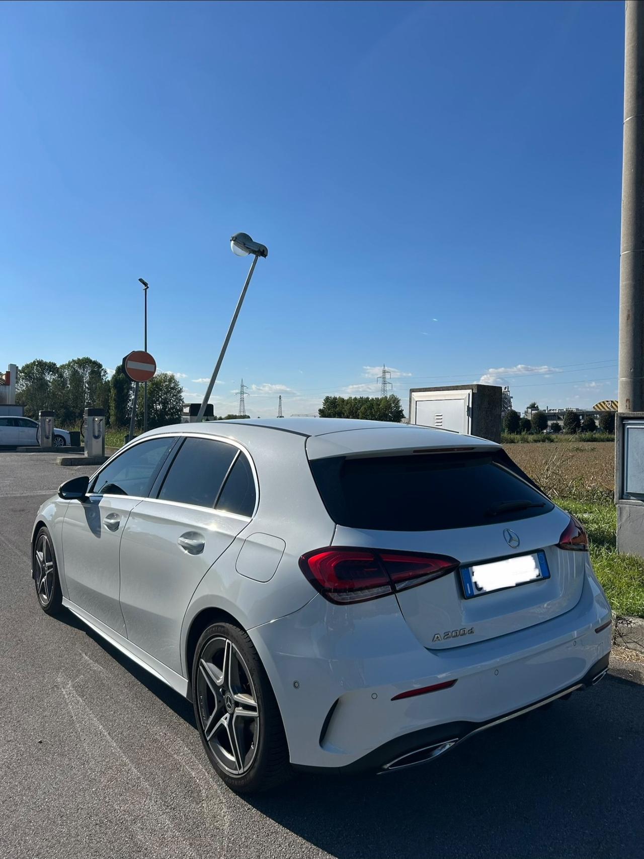 Mercedes-benz A 200d Premium Plus AMG