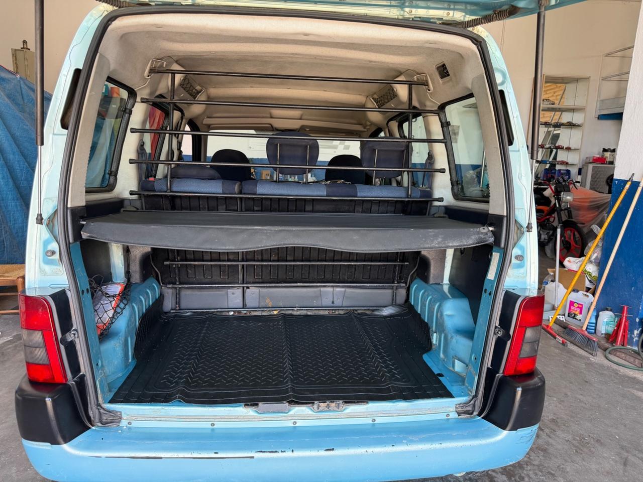 Citroen Berlingo 2.0 HDi 5p. autocarro con posti