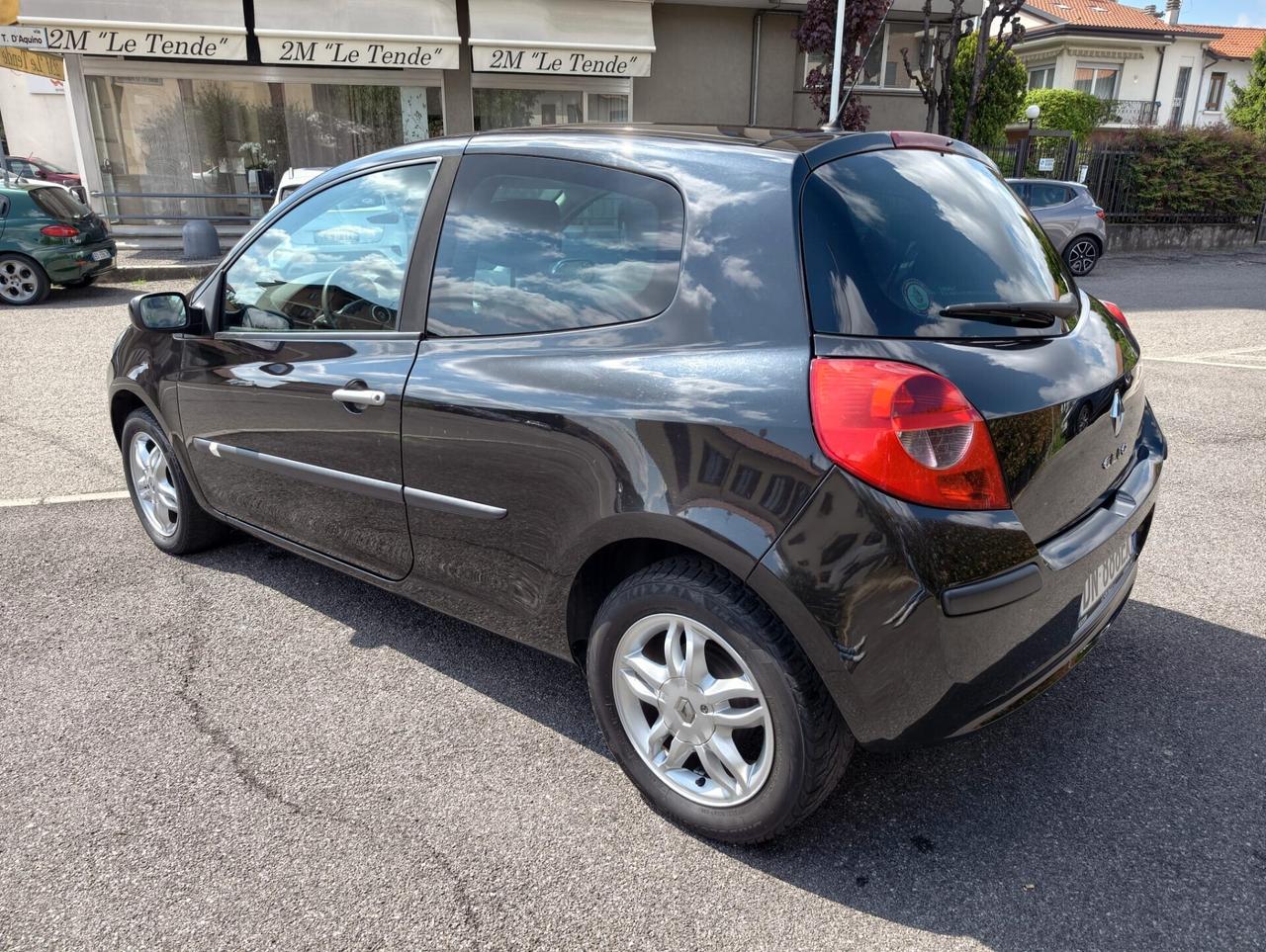 Renault Clio 1.2 16V 3 porte Le Iene