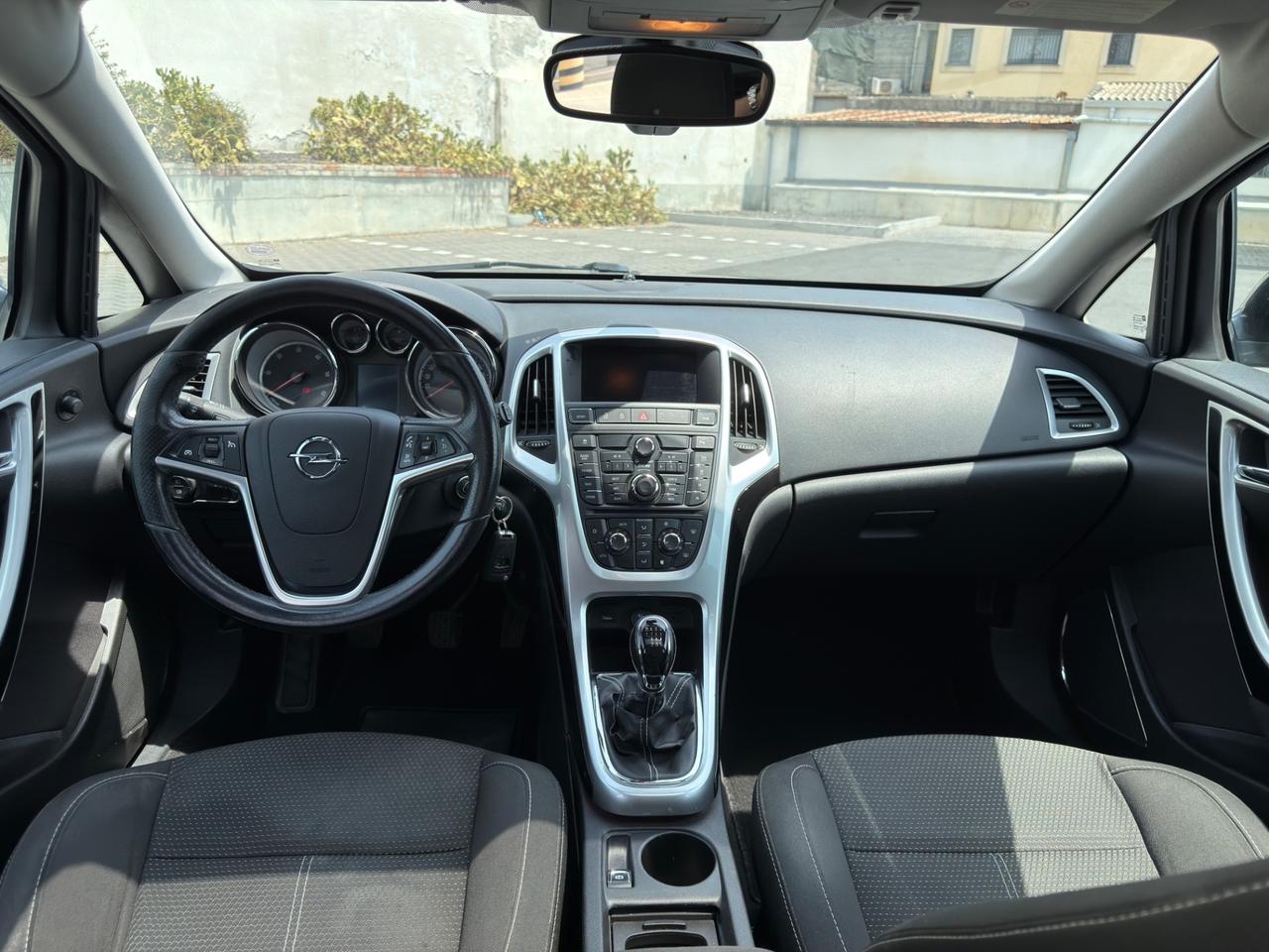 Opel Astra 2.0 CDTI 160CV sport