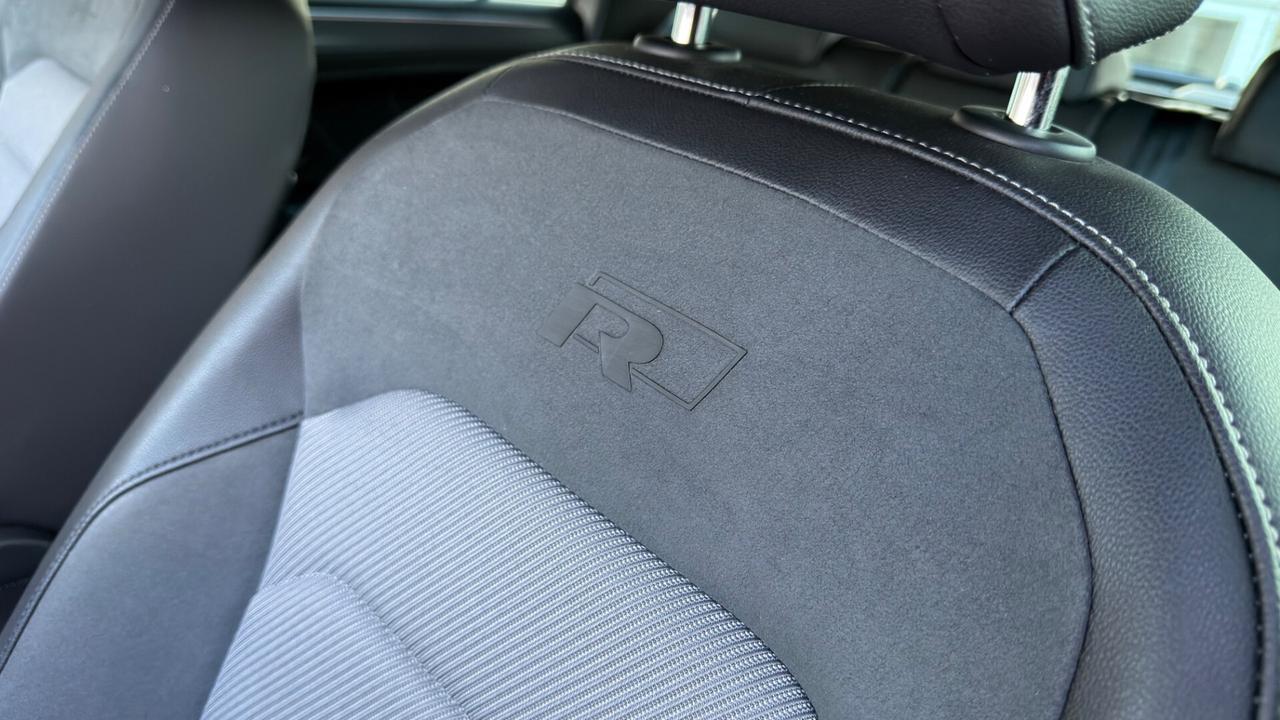 Volkswagen Tiguan R-LINE 2.0 TDI DSG