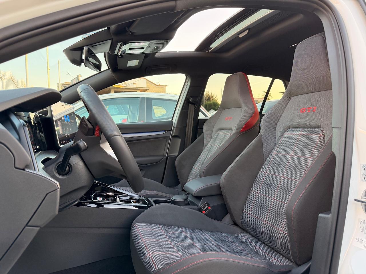 Volkswagen Golf GTI 2.0 TSI 265cv TETTO HARMAN KARDON