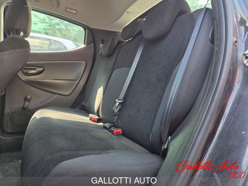 Lancia Ypsilon 0.9 TwinAir 85 CV 5 porte S&S DFN