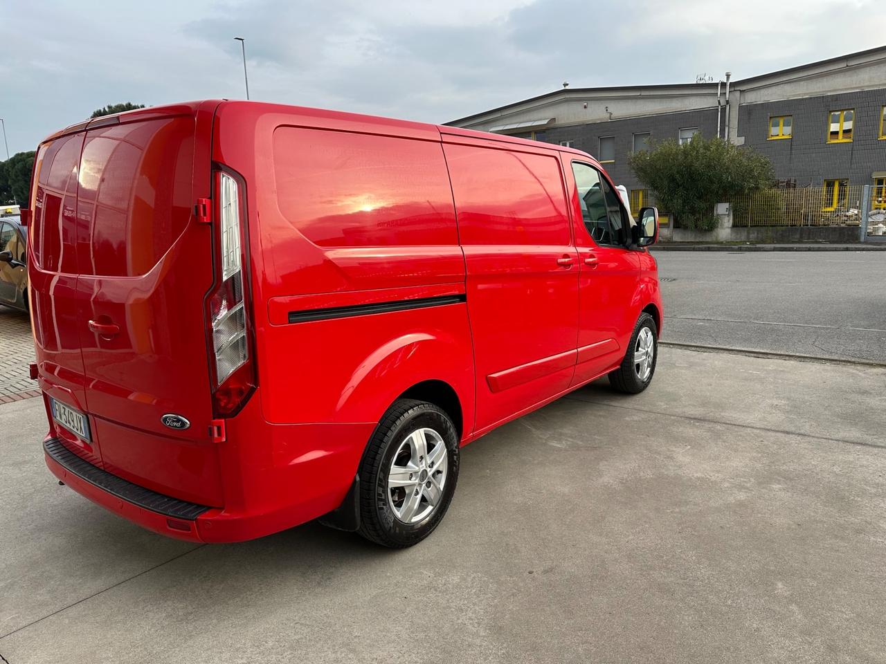 Ford Transit Custom 340 2.0 TDCi 130 PC Furgone Titanium