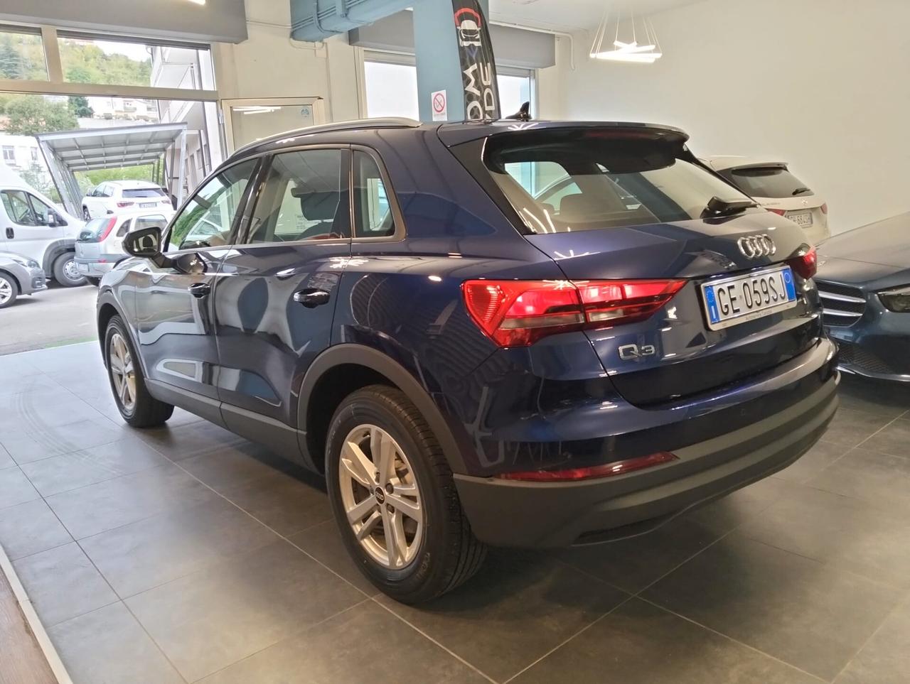 Audi Q3 35 TDI S tronic Business
