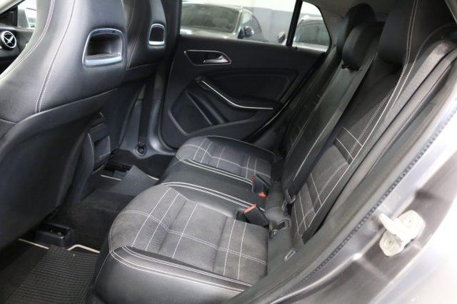 MERCEDES-BENZ CLA 180 d S.W. Automatic Sport "" 18"AMG / AUTOMATICA ""