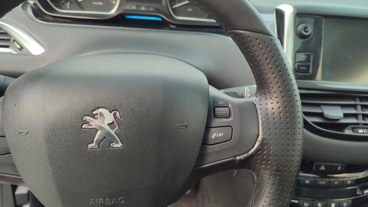 Peugeot 208 1.4 HDI TETTO PANORAMICO