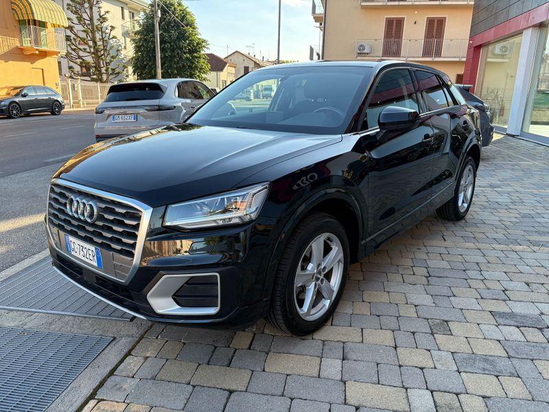 Audi Q2 1.6 tdi Business Design s-tronic FULL LED-NAVI-17"