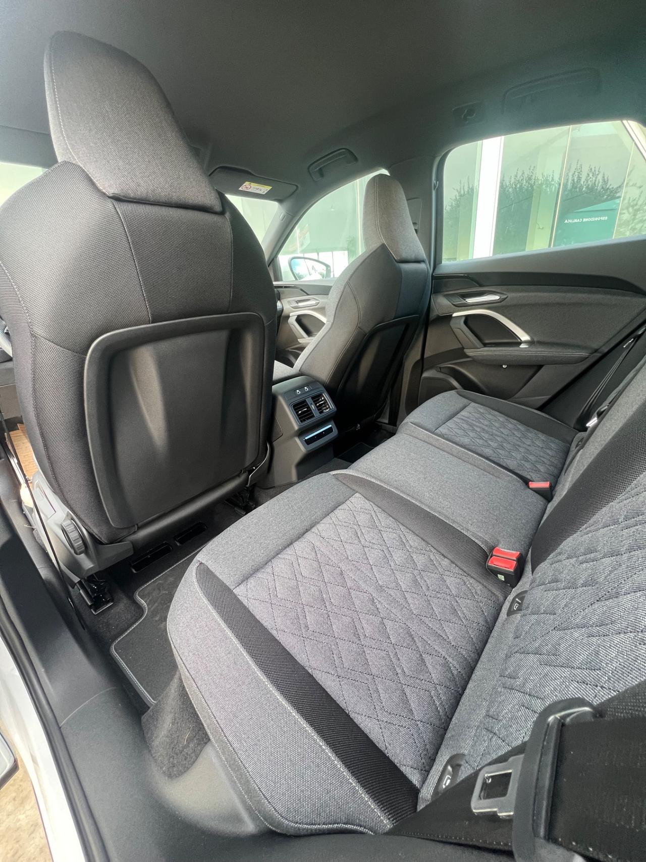 Audi Q5 Spb Sline quattro possibilità noleggio no scoring