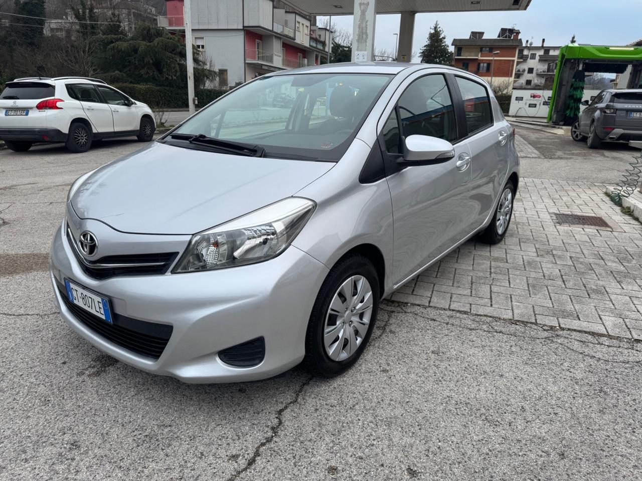 Toyota Yaris 1.0 5 porte Lounge