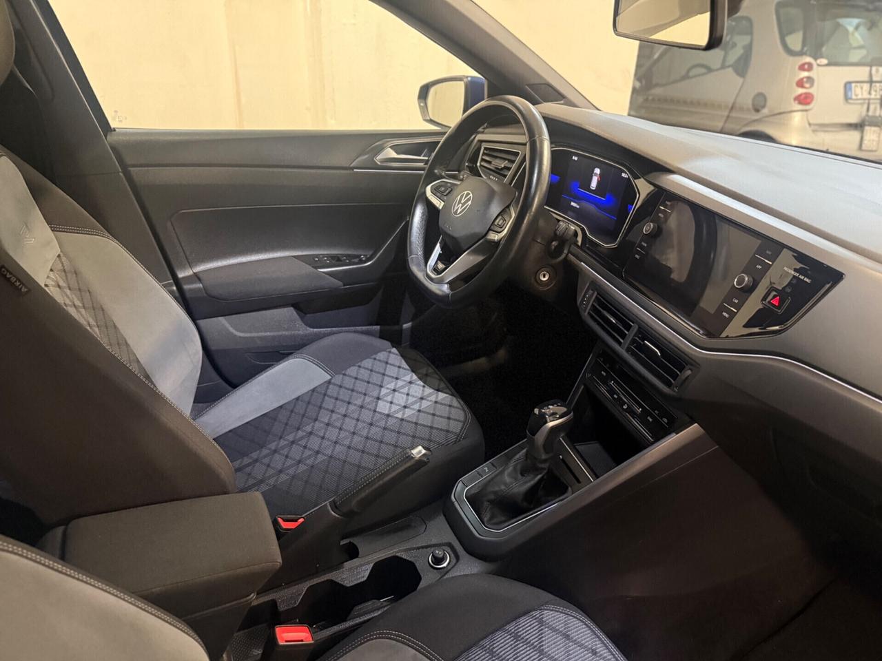 Volkswagen Polo 1.0 TSI DSG R-Line