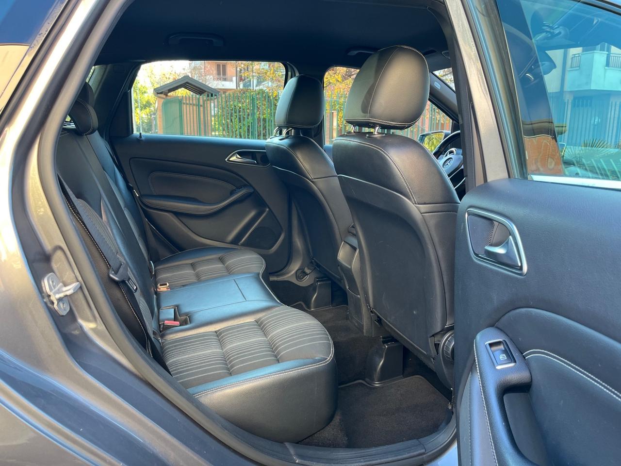 Mercedes-benz B 180 CDI — PREMIUM — 2012