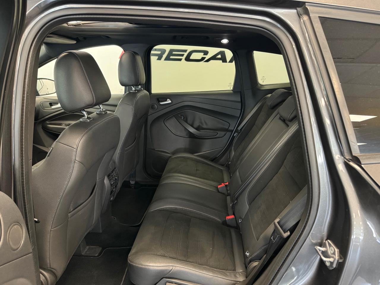 Ford Kuga 2.0 TDCI 180 CV S&S 4WD Powershift ST-Line TETTO