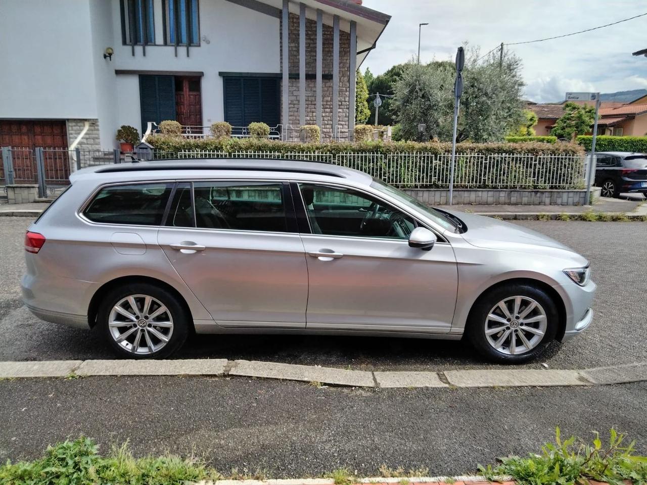 Volkswagen Passat Comfortline 1.6 TDI