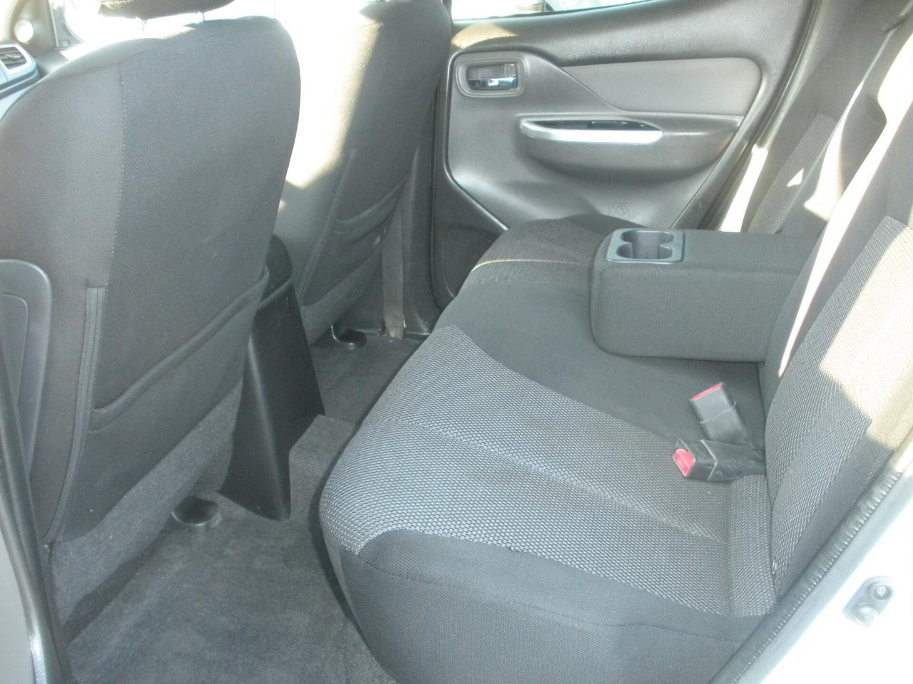 Mitsubishi L200 2.4 DI-D/181CV Double Cab Intense Hp Mivec SDA