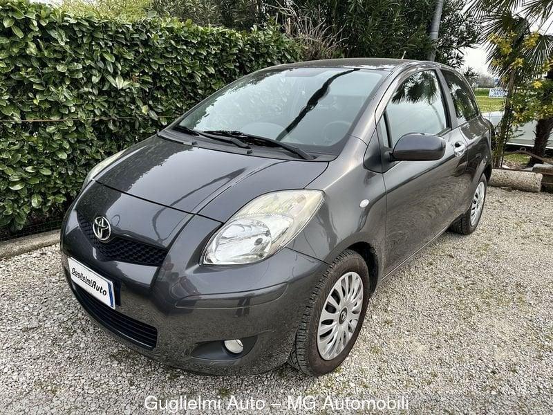 Toyota Yaris Yaris 3p 1.3 dual S m-mt