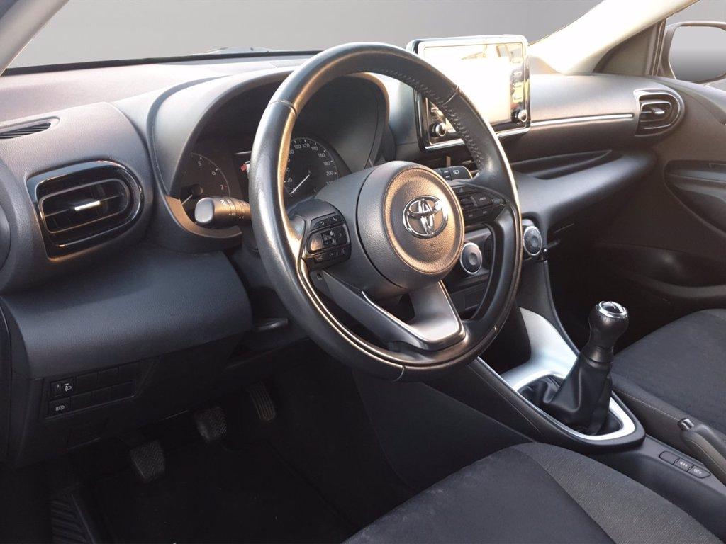 TOYOTA Yaris 1.0 active del 2023