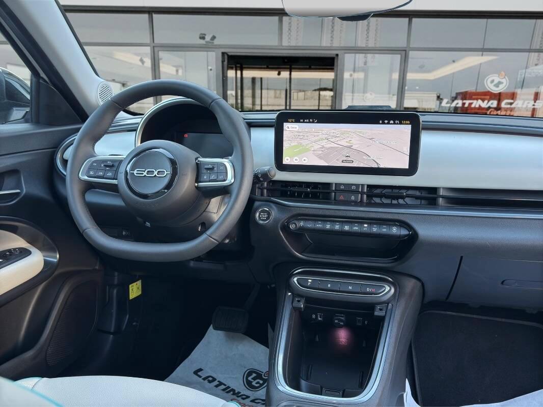 Fiat 600 1.2 hybrid La Prima 110cv auto Con NAVIGATORE