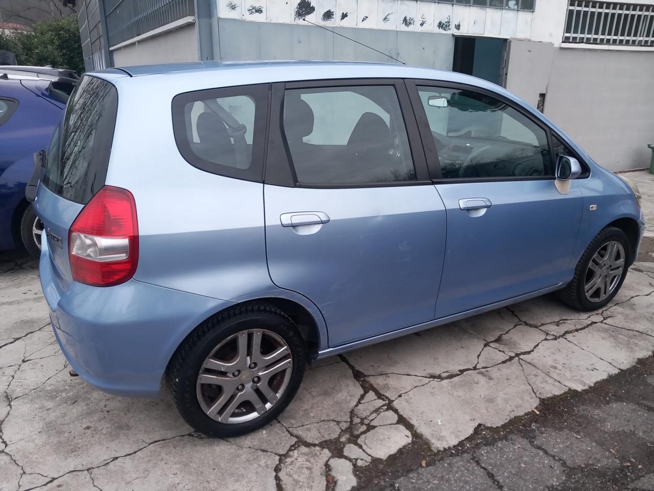 Honda Jazz 1.4 i-DSi 5p. 7 Speed CVT Graph.