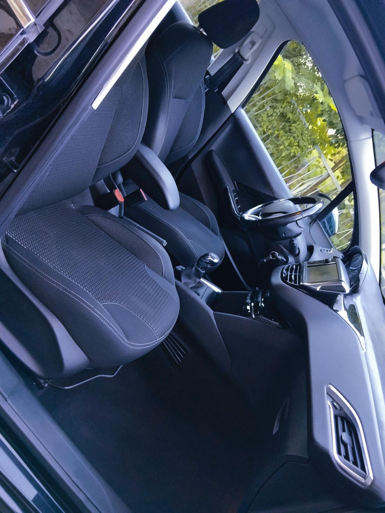 Peugeot 208 BlueHDi 75 5 porte Allure