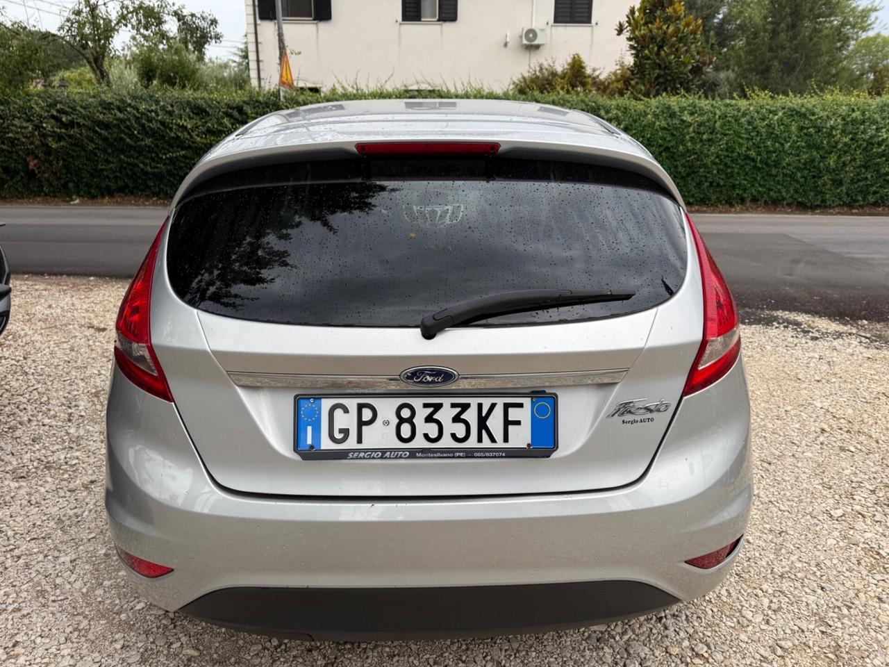 Ford Fiesta 1.4 5 porte GPL Titanium neopatentati