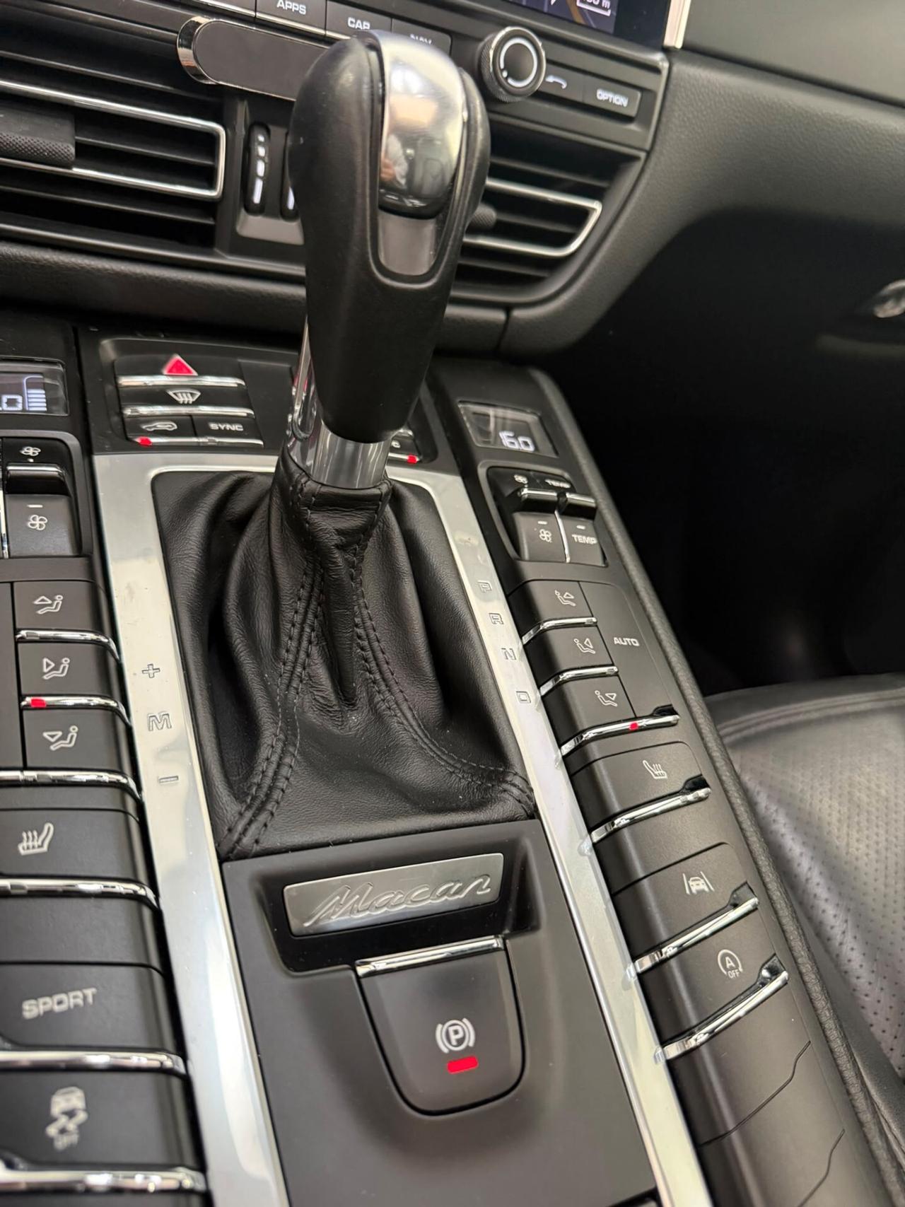 Porsche Macan 2.0 245CV PDK ANNO 2021