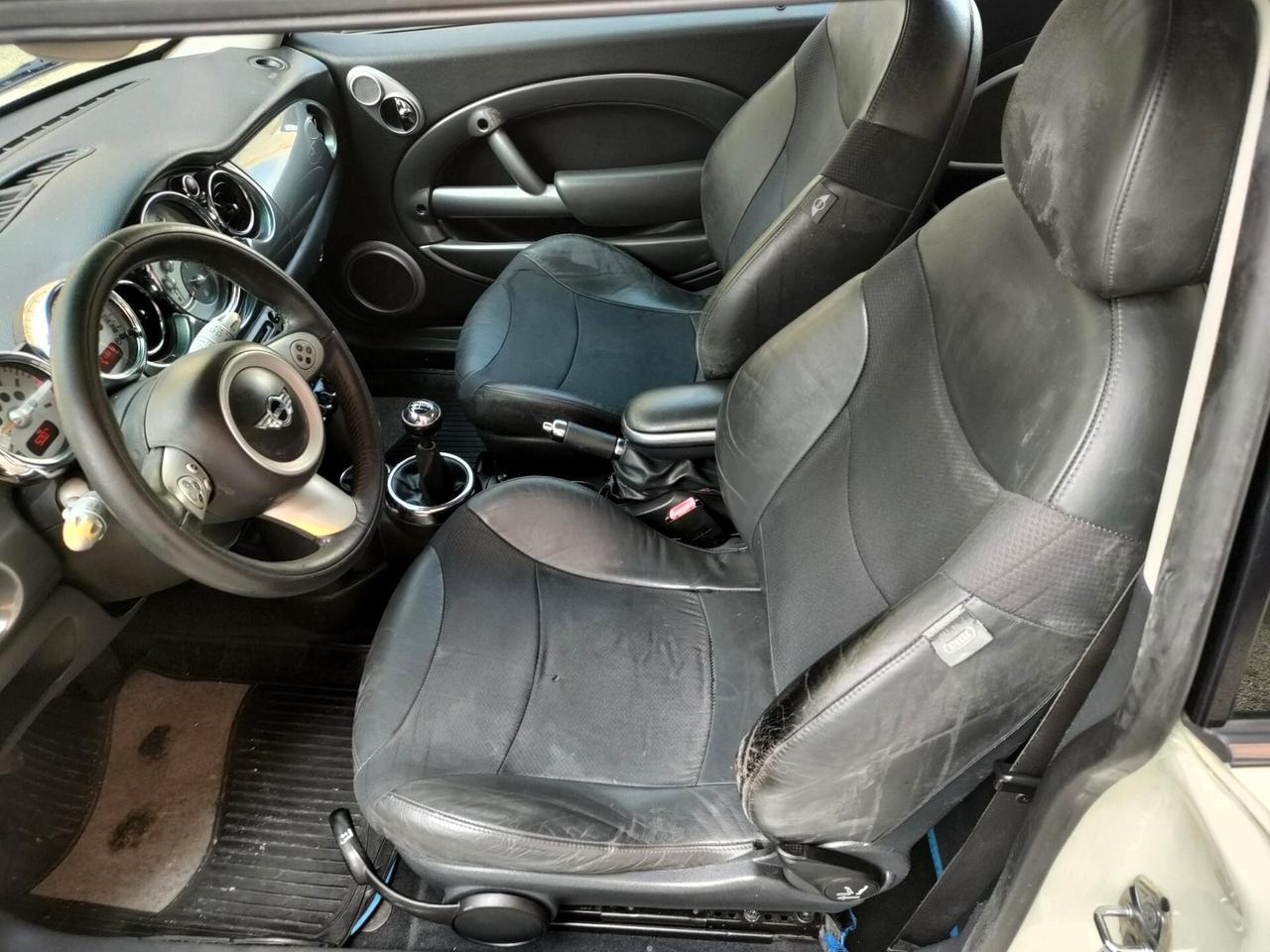 Mini 1.6 16V Cooper Harman Cardon