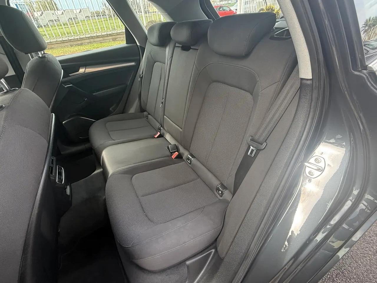 Audi Q5 40 TDI quattro S tronic Business Design