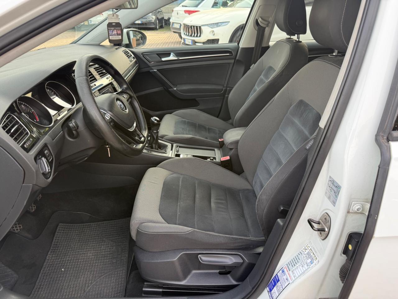 Volkswagen Golf Business 1.6 TDI 5p. Highline