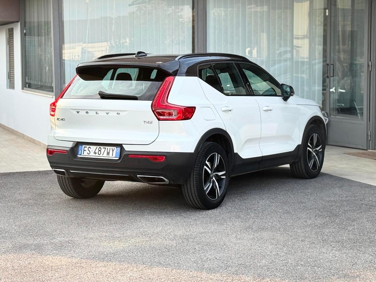 Volvo XC40 2.0 Benzina 190CV R-design E6 Automatica - 2019