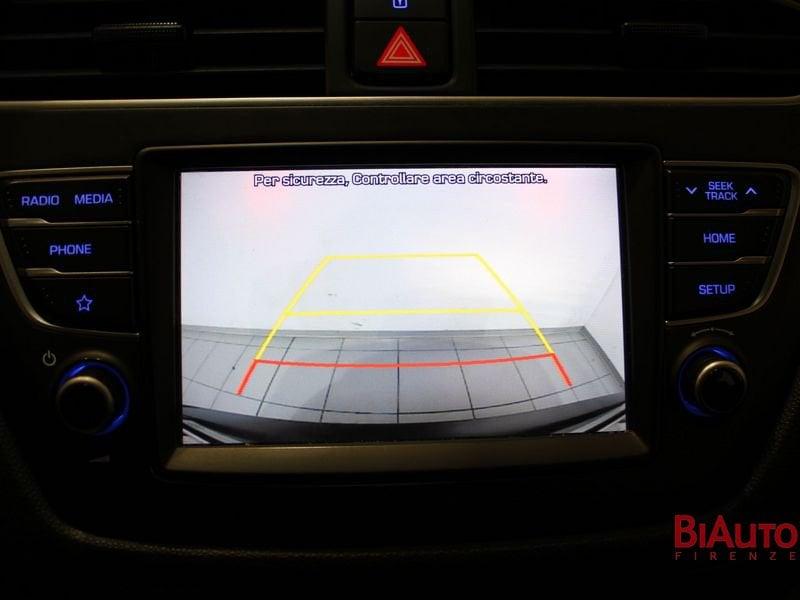 Hyundai i20 i20 5p 1.2 mpi Connectline 75cv