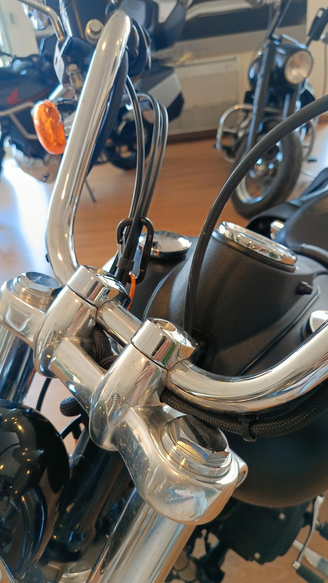 Harley-davidson Dyna Street Bob FXDB