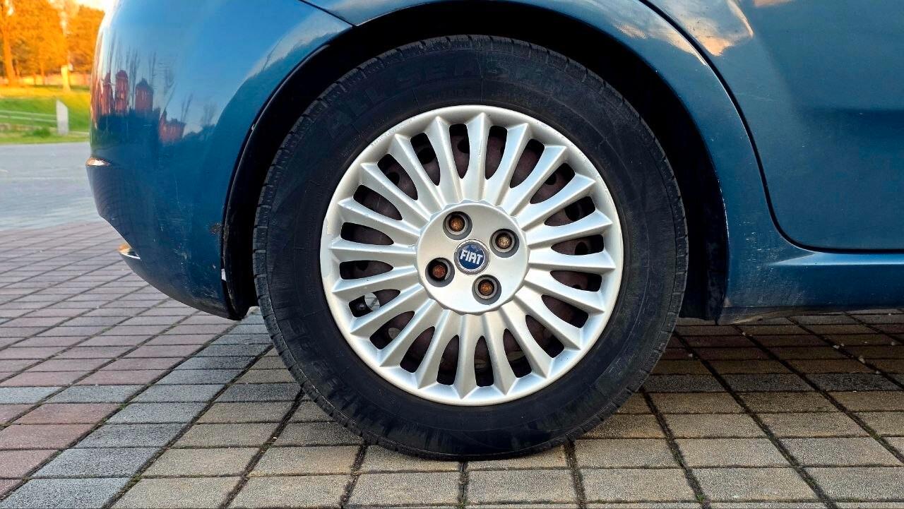 Fiat Grande Punto 1.4 Metano NEOPATENTATI