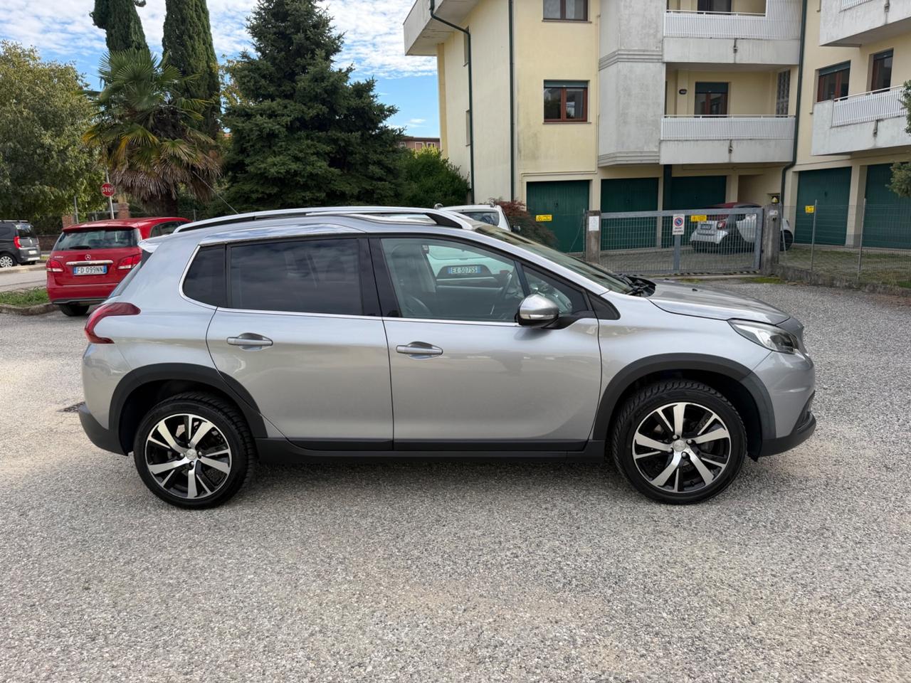 Peugeot 2008 1.6HDI Allure PREZZO 8200€