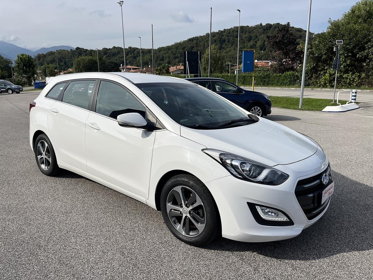HYUNDAI I30 SW 1600 CRDI 110 CV COMFORT