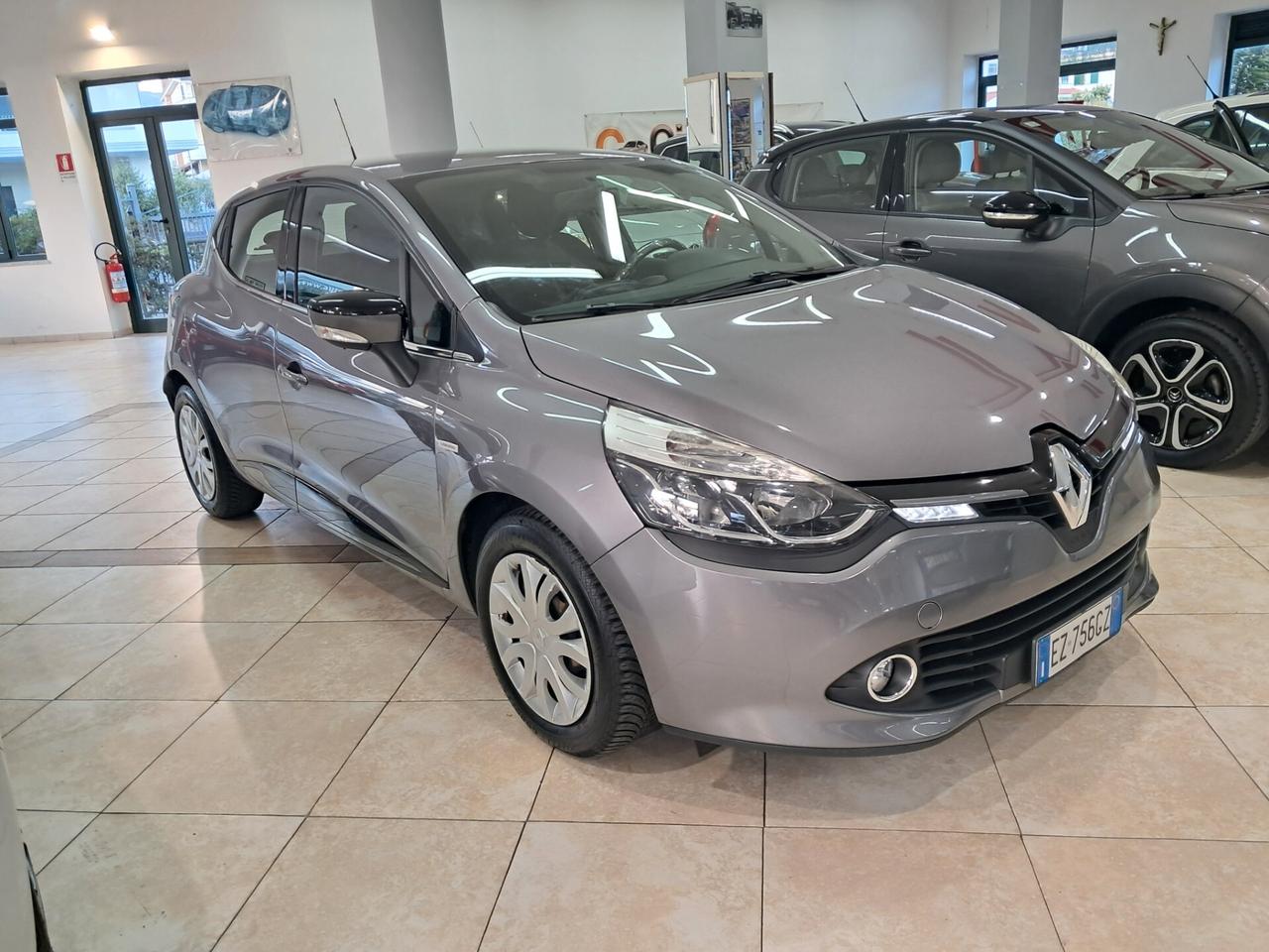 Renault Clio 1.2 75CV 5 porte Costume National