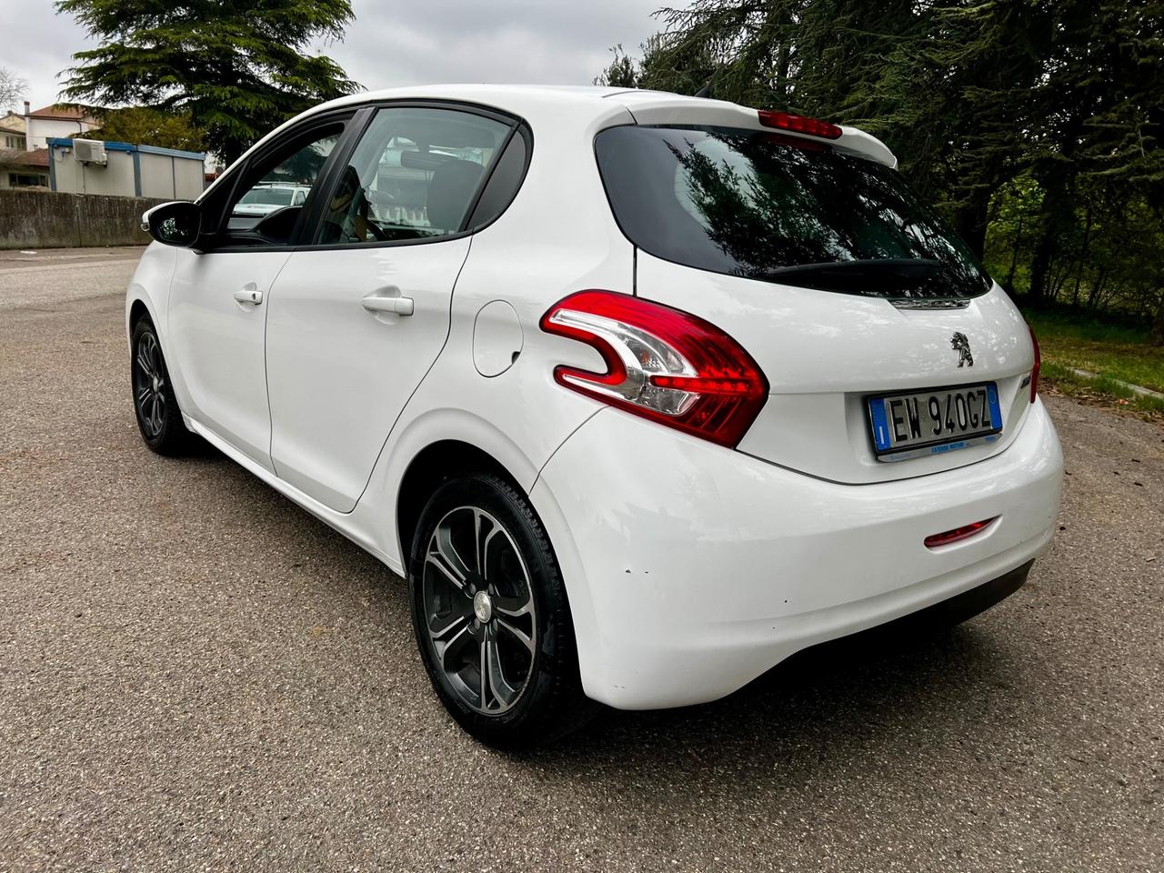Peugeot 208 1.4 HDi 68 CV 5 porte Active
