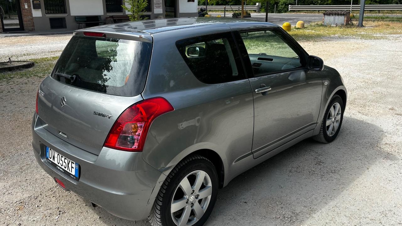 Suzuki Swift 1.3 3p. GL Safety Pack